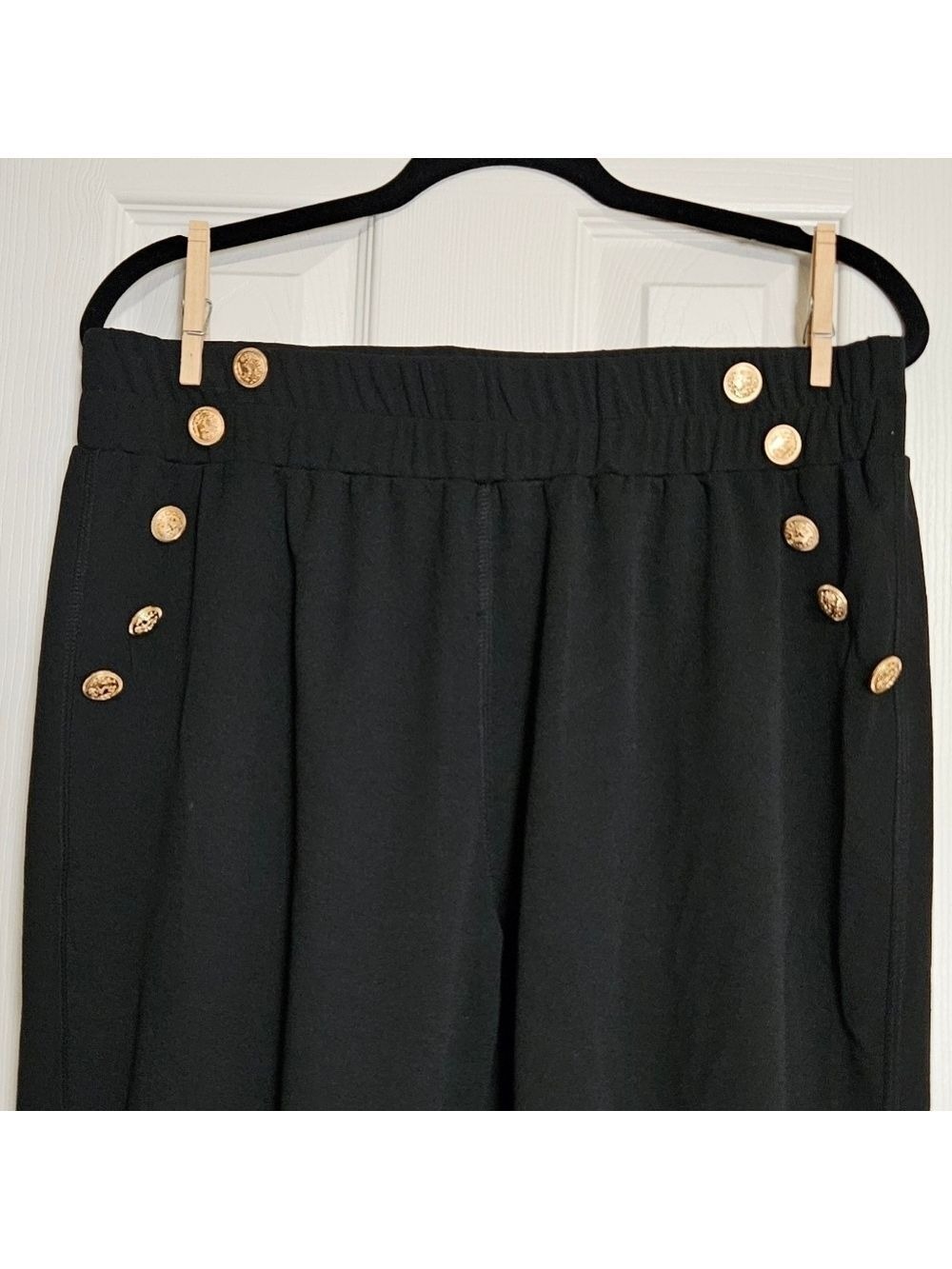 BloomChic Black Pants with Gold Accent Size 18-20 - Picture 4 of 6